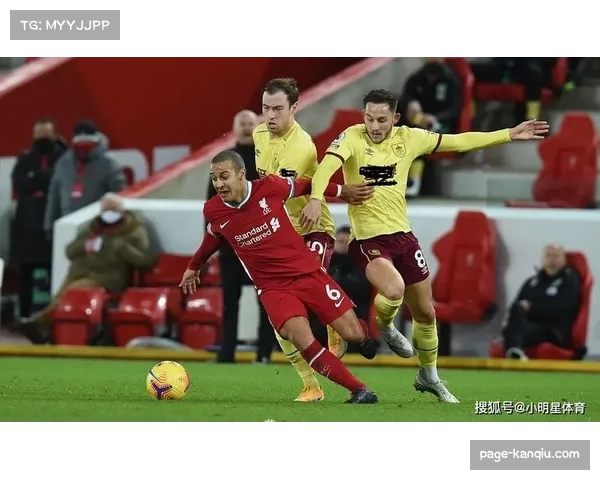 曼联近期五轮不败走势回暖 积分排名稳步提升